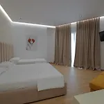 Sea & 4*