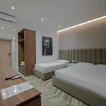 Sea & 4*