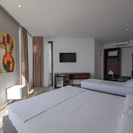 Sea & Hotell 4*