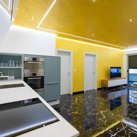 Sea & Hotell 4*