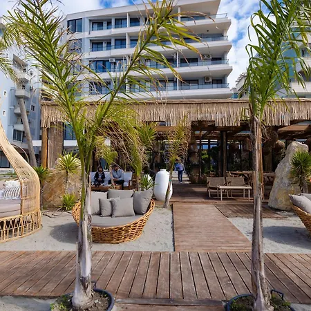 Hotel Sea & 4*